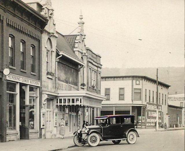 Delft Theatre - 1926 Photo From Paul
